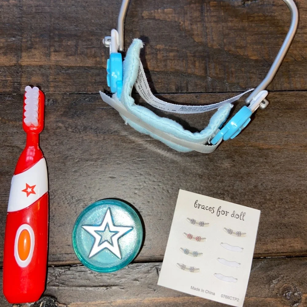 American Girl doll Healthy Smile Set Headgear Retainer/case, Toothbrush, Sticker